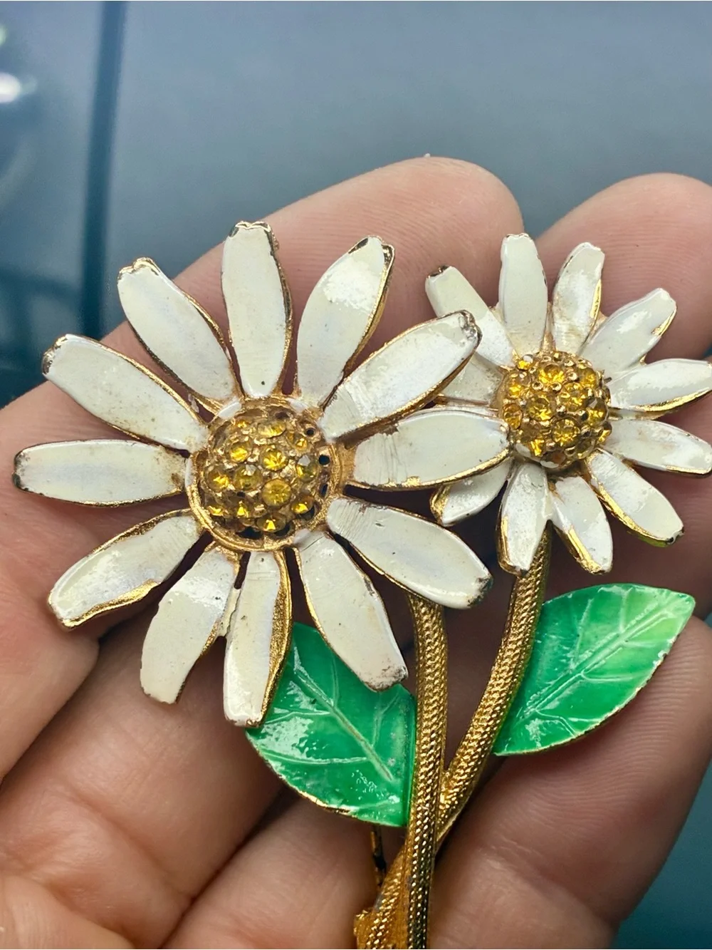 Retro Gold-Tone White Daisy Flower Brooch with Green Enamel Leaves MCM Hippie